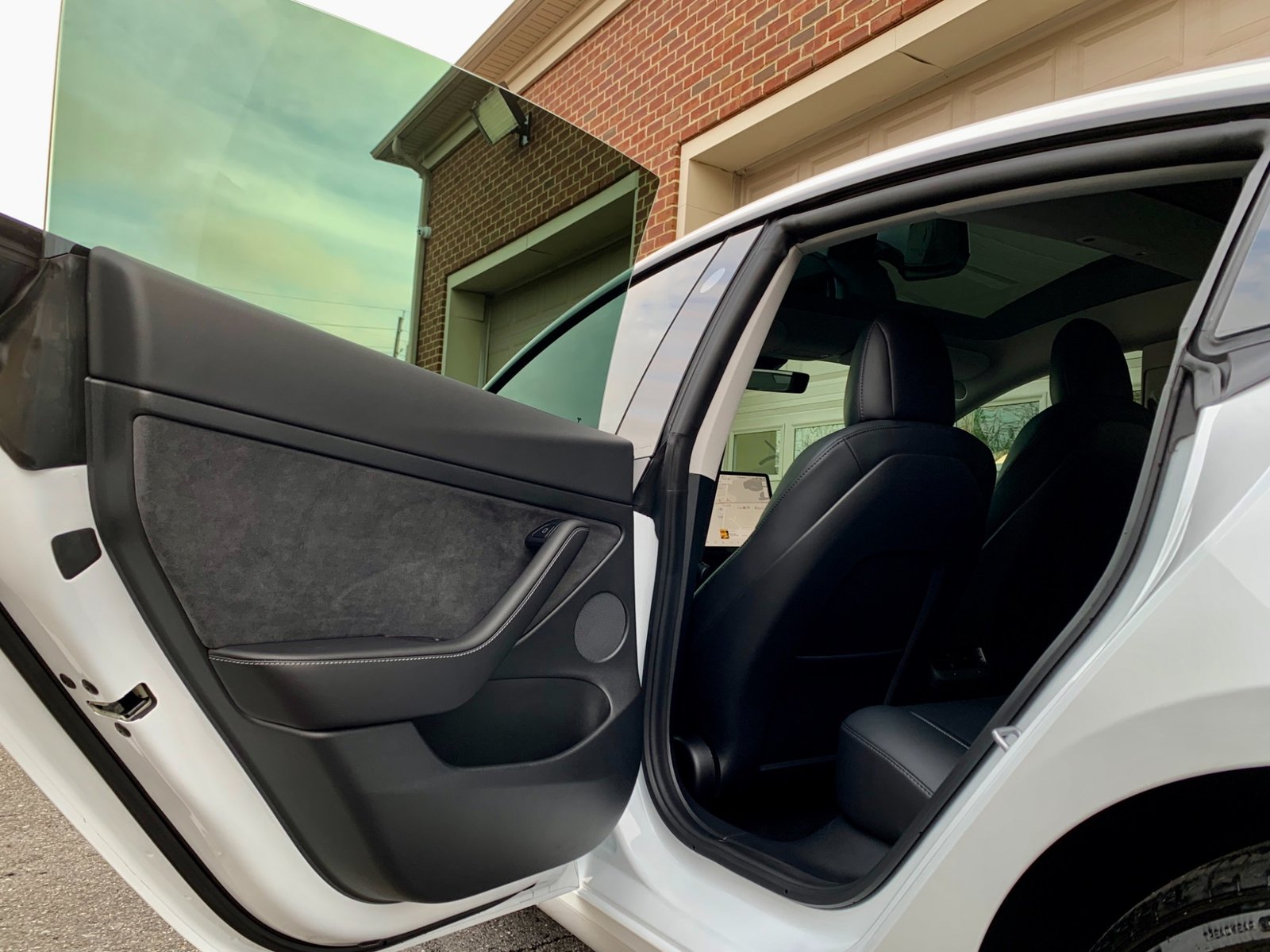 Tesla Model 3 2021-2023